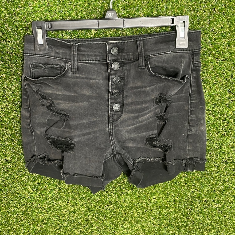 Black size 5 shorts comfortable and cute.